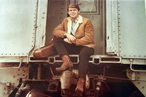 Glen Campbell Signed Autograph Vintage PHOTO By the Time I Get to Phoenix - Picture 5 of 9