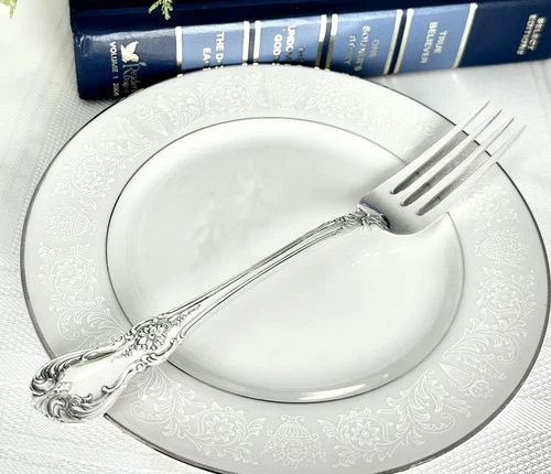 Towle Old Master Sterling Silver Dinner Fork 7 1/8" Dinner Fork - NO MONO - 49G