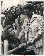 1975 Press Photo Clara Lucioli, Cleveland Public Library Administrator