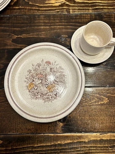 1 Place Setting Homespun Stone cast By Churchill Staffordshire England