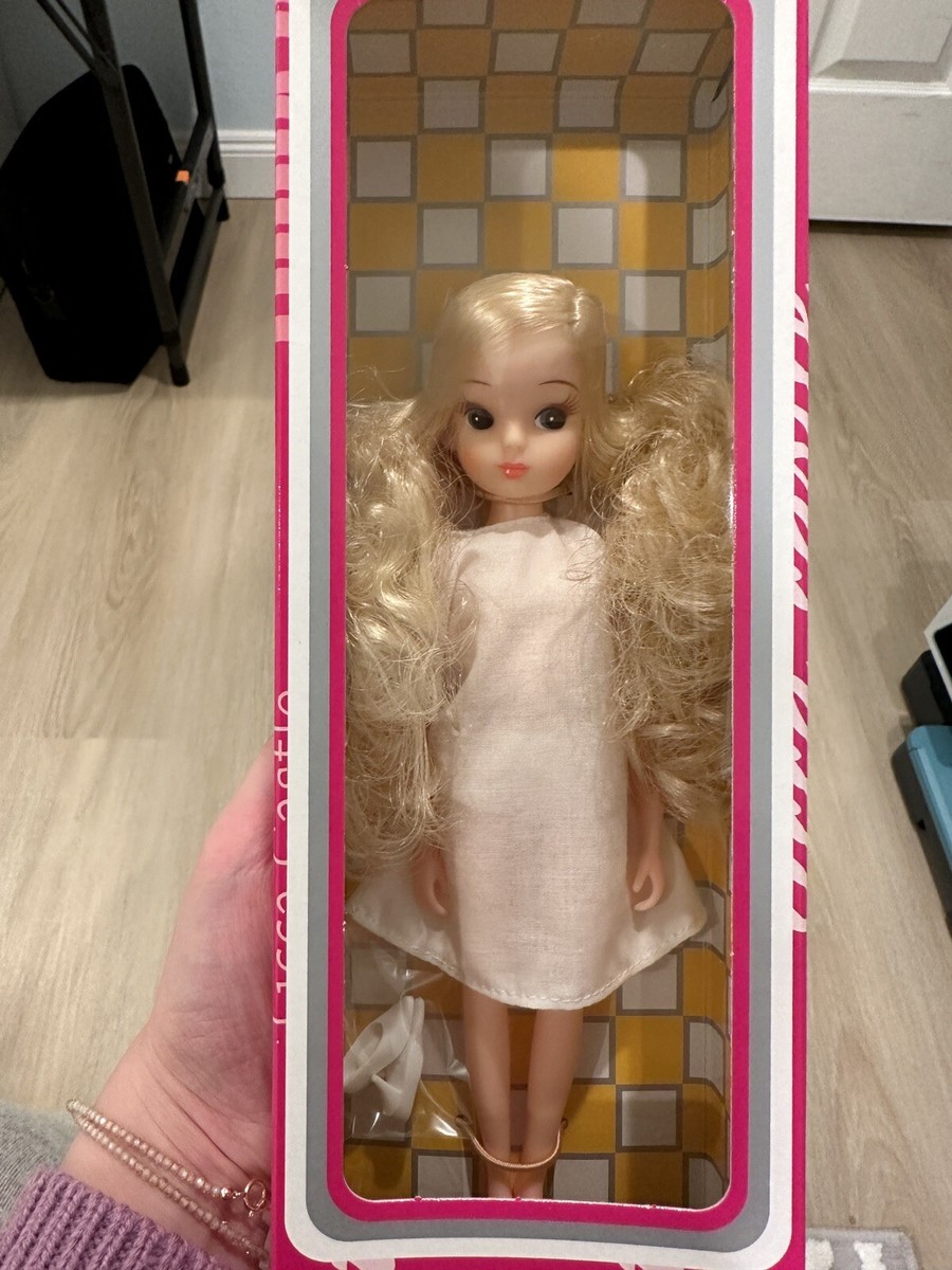 NEW Licca Chan Castle Reprint Repro First Generation Doll Rare