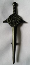 New Celtic Kilt Pin Jet Black/Scottish Kilt Pin Celtic Knot Shield/Pin Brooch 4"