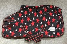 *SALE* HORSE FLEECE LUXURY RUGS BLACK AND RED STAR ANTI PILL 250g  4'9" TO 7'3"
