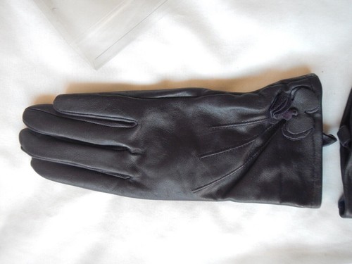 Suzy Smith Dark Purple Leather Gloves in a Size M/L - New and Unworn - Picture 12 of 20