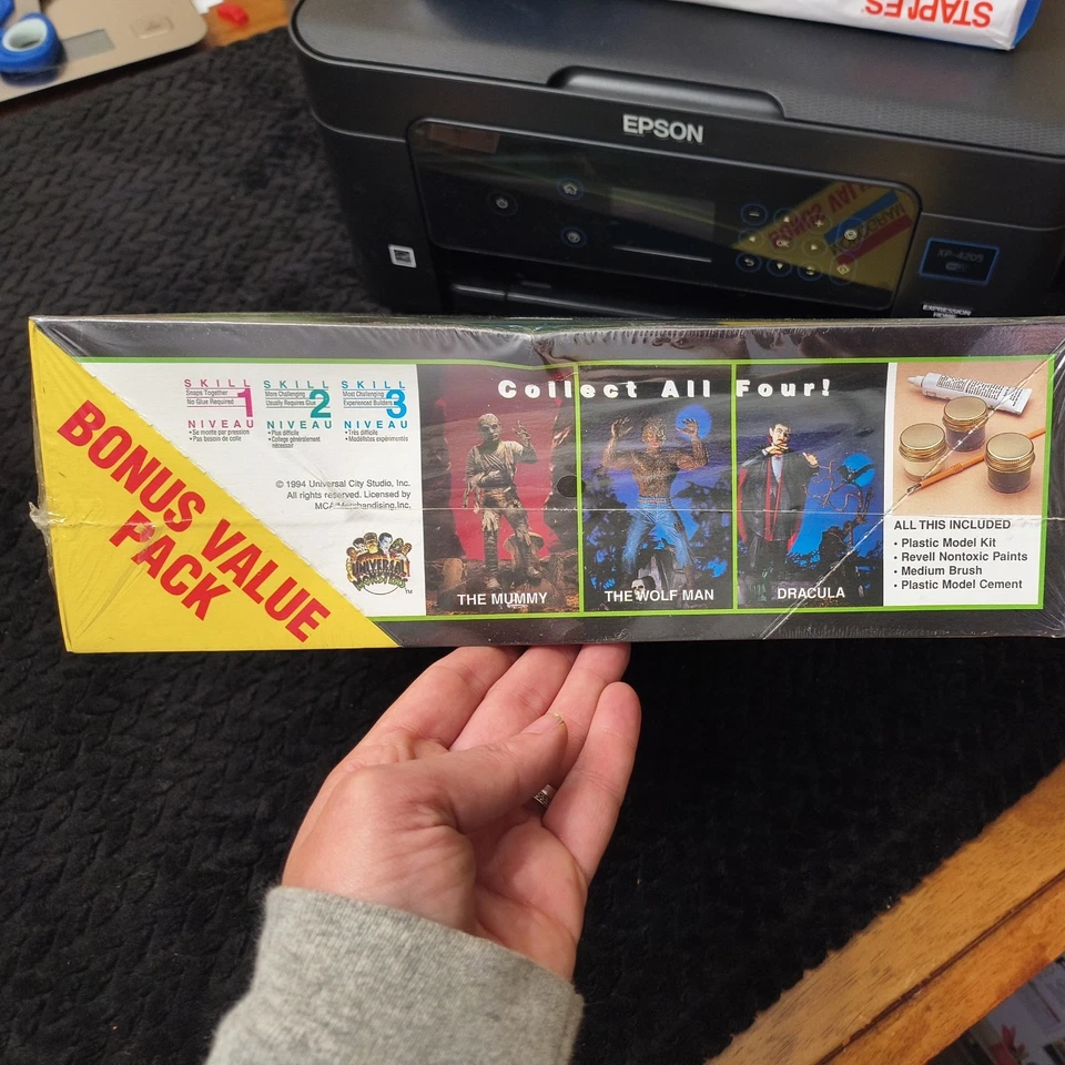 VINTAGE RARE 1994 MONOGRAM PLASTIC 1:8 SCALE- FRANKENSTEIN SEALED - Image 4 of 4