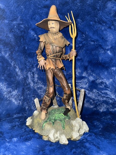 Diamond Select DC Gallery SCARECROW PVC Figure