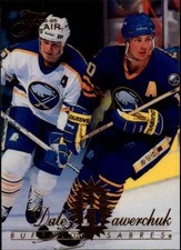 1994-95 Flair #18 Dale Hawerchuk - HKY