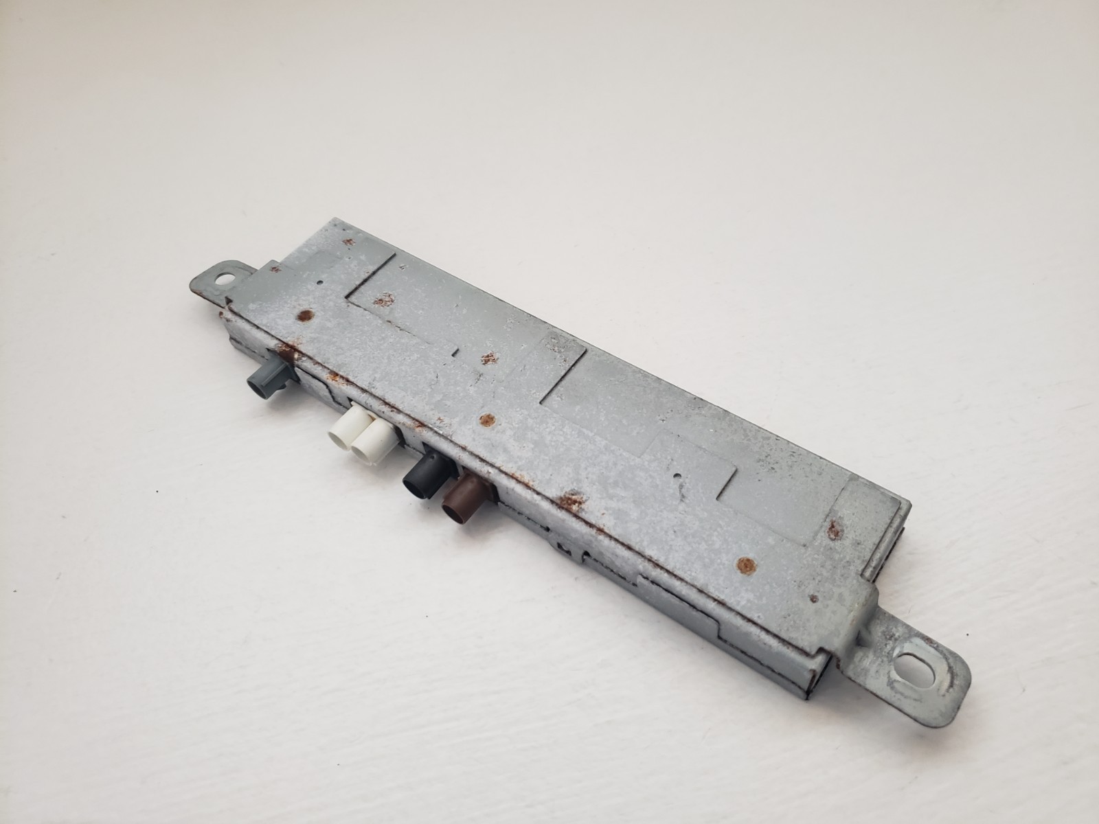 2013 Bentley Continental   Aerial Antenna Amplifier Booster Module 3W7035225AC