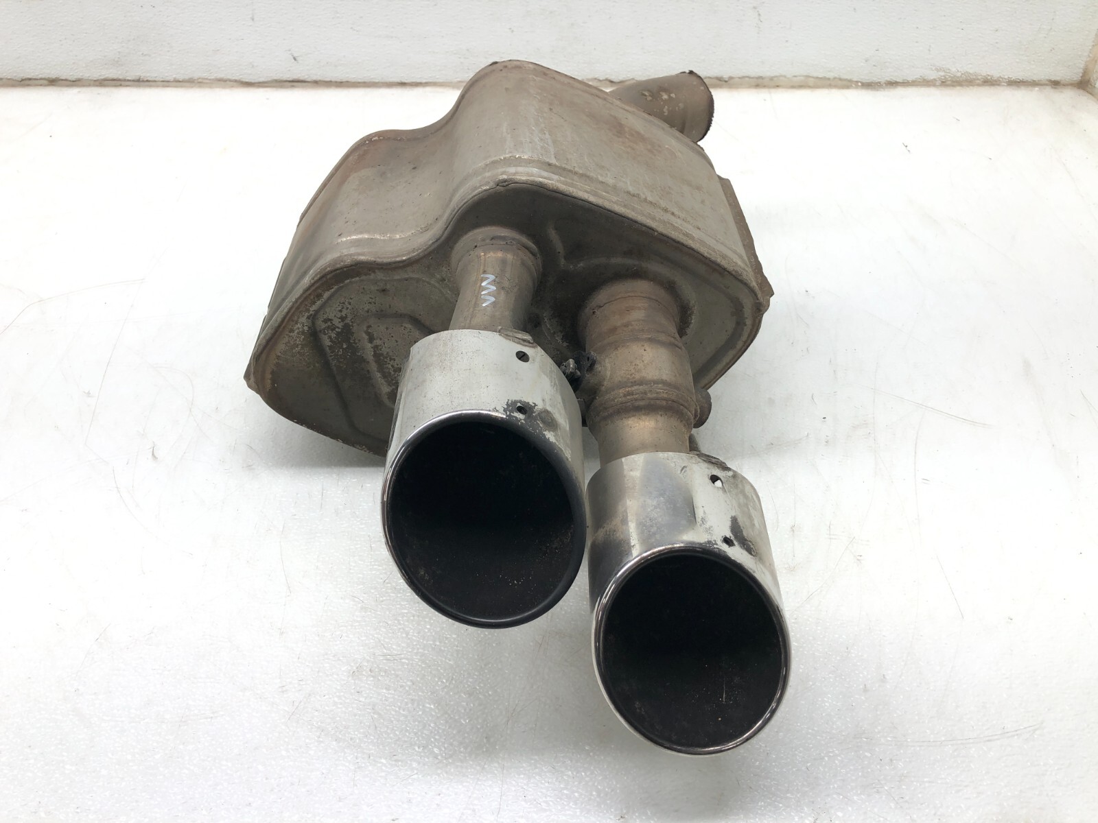 2014-2019 MASERATI GHIBLI S RIGHT REAR EXHAUST MUFFLER BAFFLE TIPS SILENCER OEM.