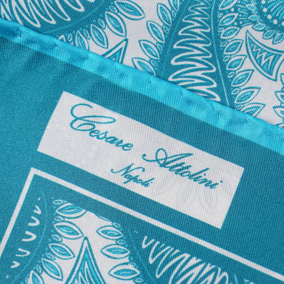 Nuevo cuadrado de bolsillo de seda con estampado de cachemira azul verdoso CESARE ATTOLINI Foto 3 de 4