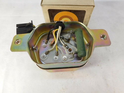 for Datsun 610 710 810 B210 200SX: Voltage Regulator ref 23500-N6001 1975-1978 - Picture 9 of 12