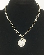 NEW GUESS SILVER TONE,DISK PENDANT,CHARM,CRYSTAL RHINESTONE,CHAIN LINKS NECKLACE