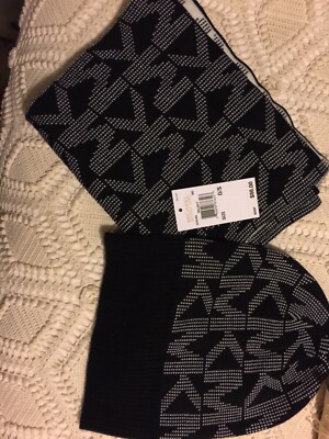 MICHAEL KORS HAT AND SCARF 