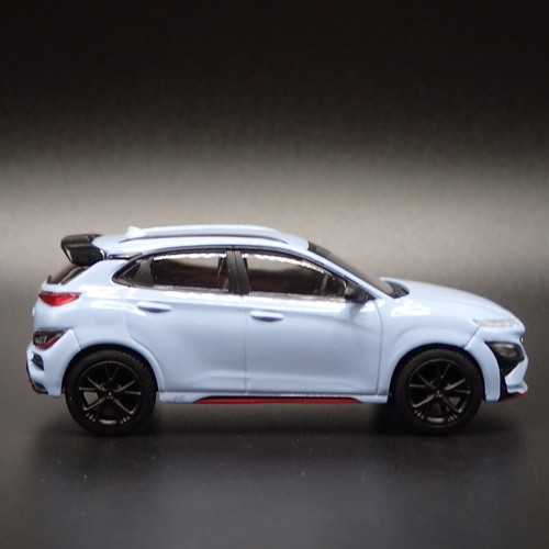 2019-2025 HYUNDAI KONA N BLUE 1:64 SCALE COLLECTIBLE DIORAMA DIECAST MODEL CAR - Picture 3 of 7