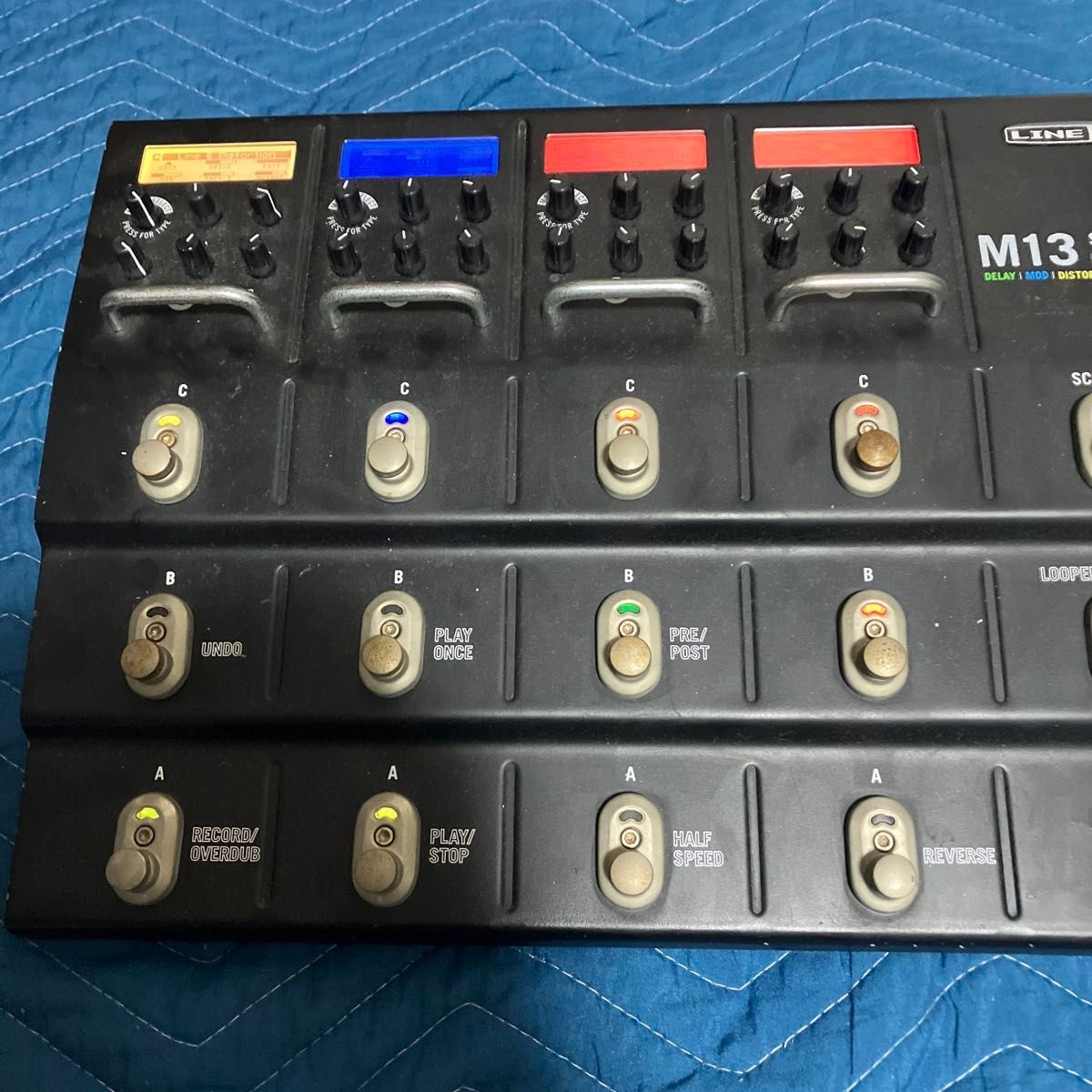 Line6 M13 Stompbox Modeler Multi-Effects Pedalboard for