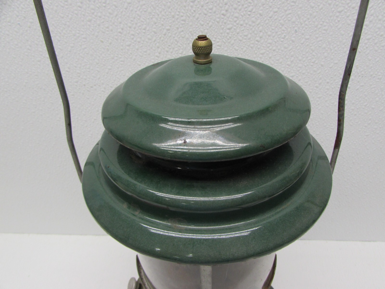 Vintage 1972 Double Mantle 220F Coleman Lantern Green Camping Made in USA