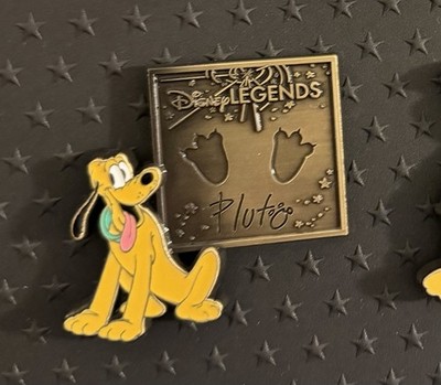 DEC Disney Legends Character Plaque Series 2 Pin - Pluto