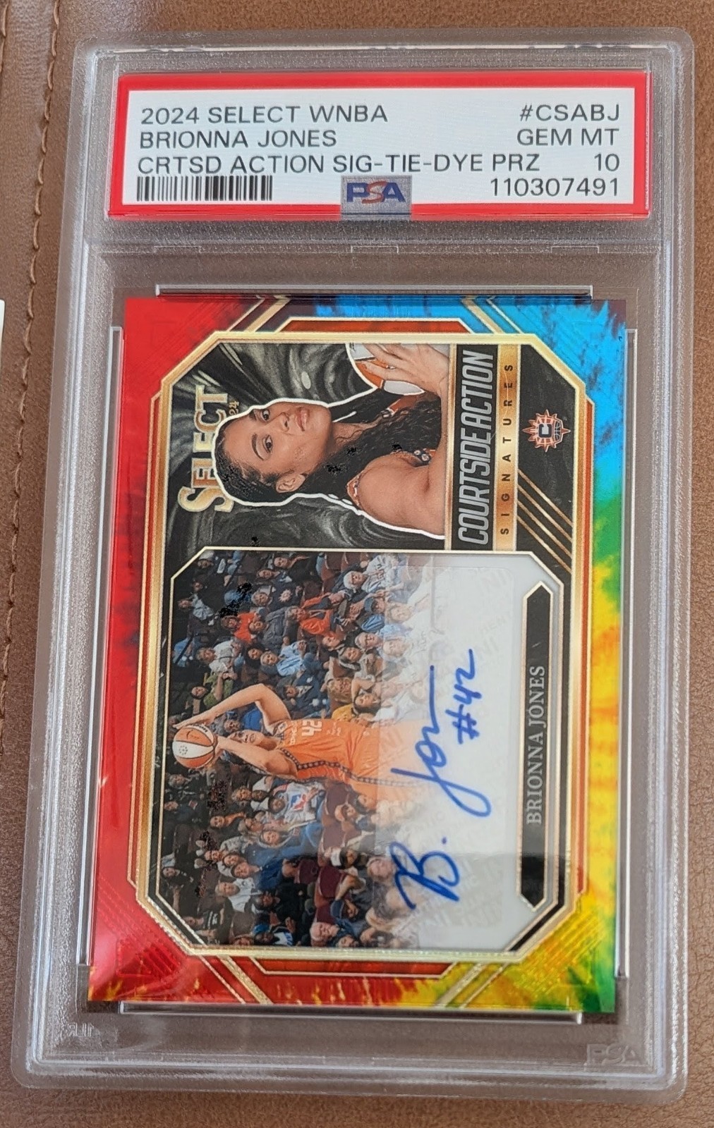 2024 Panini Select WNBA Brionna Jones Courtside Auto Tie-Dye /25 PSA 10 POP 2 SP view 1