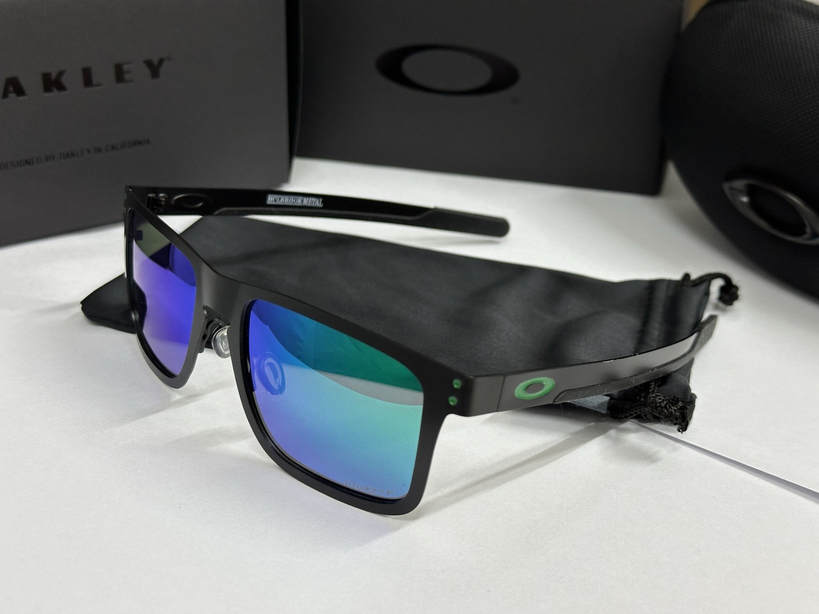 Oakley Holbrook 2