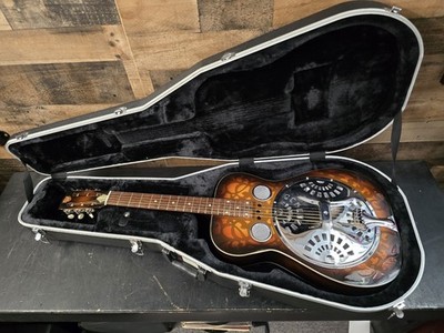 Vintage 1970s Dobro  Model 66 Round Neck French Creel. W/Case