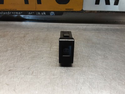 VOLKSWAGEN BEETLE MK2 2.0 PETROL 2002 HEATED REAR WINDOW SWITCH 1C0959621