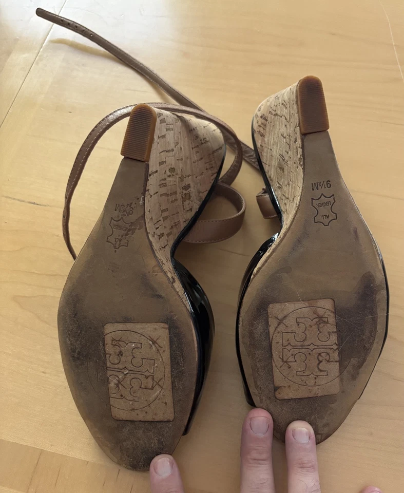 Tory Burch Ashton Black Patent Sculpted Wedge Heels Size 9.5 - Image 4 of 4