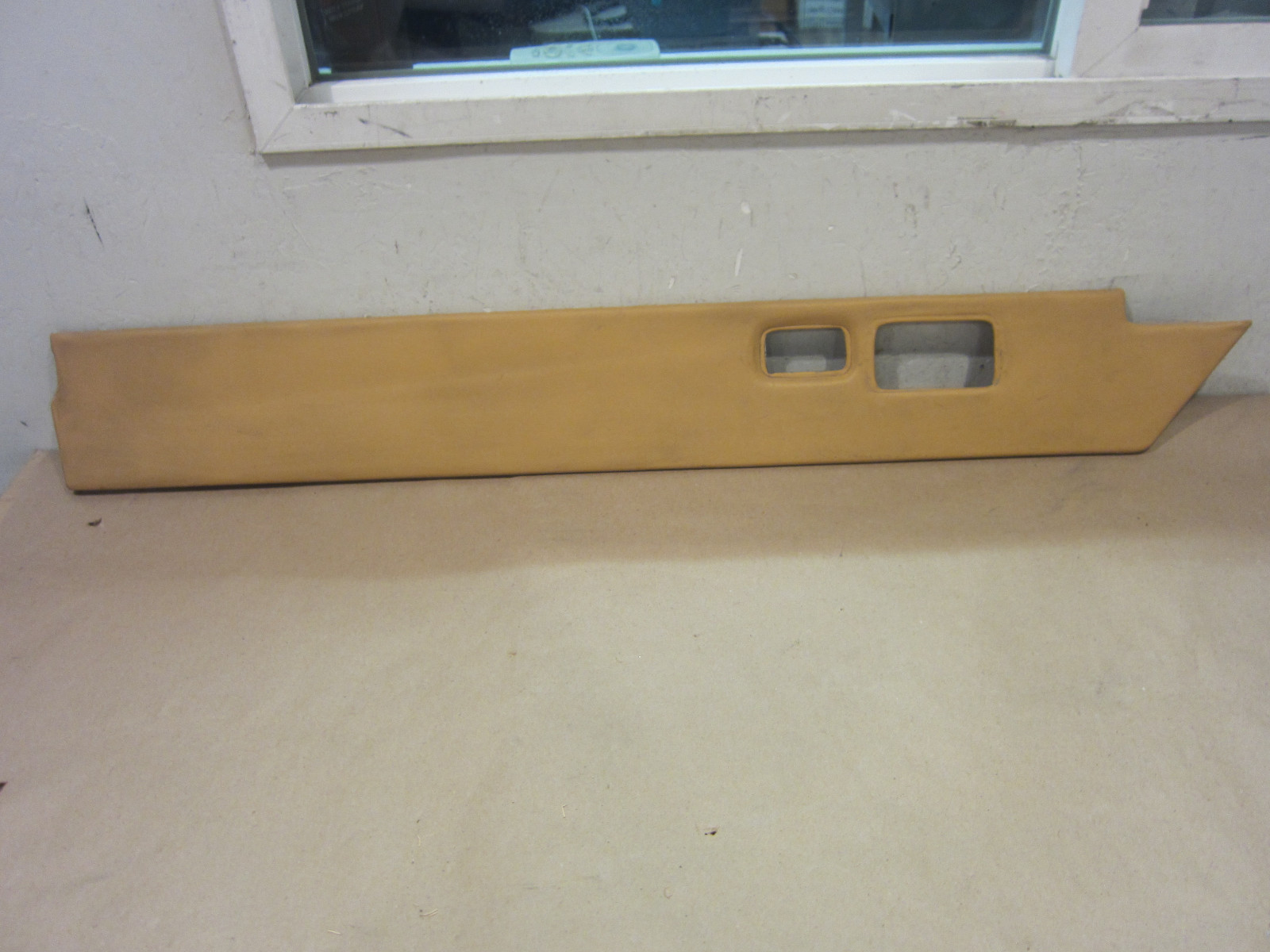 Ferrari Mondial t - LH Central Door Panel Trim - Beige - P/N 61926400