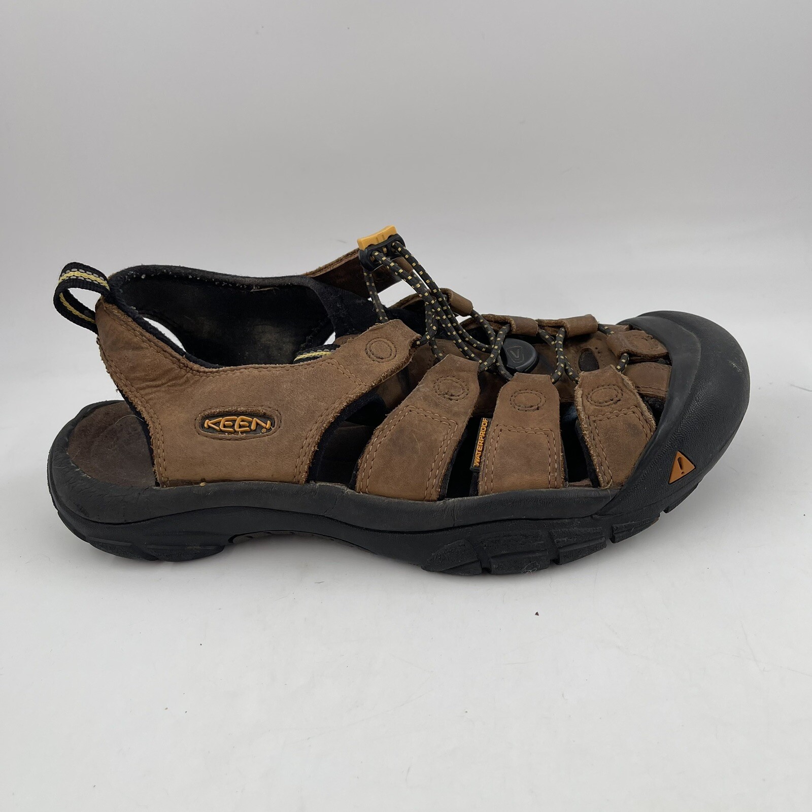Sandali comodi Keen da uomo Newport H2 in pelle marrone impermeabile taglia 10