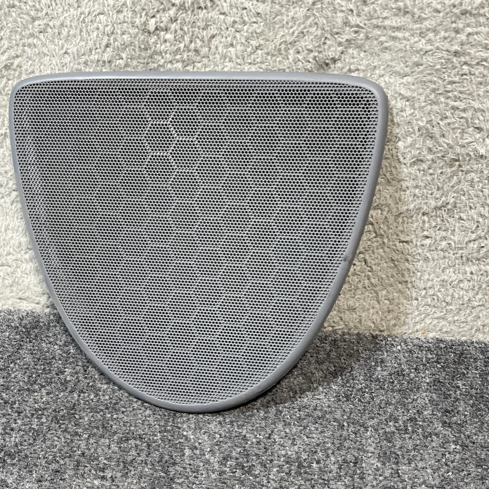 Оригинальная сетка для крышки сабвуфера 06–09 Pontiac Solstice Saturn Sky Behind - Изображение 3 из 4