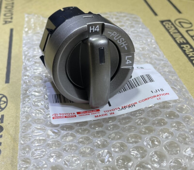 Apple - 182様 CV Boot Kit - OEM Toyota - Fits GX470/150 Series (FACV60141)