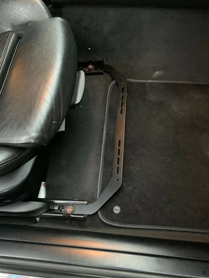 Pour BMW Série 3 E46 M3 F4 Fabrication Support de support d'extincteur - Image 3 of 4