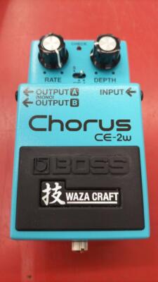 BOSS CE-2W Chorus Waza Craft Guitar Effect Pedal, Good Condition From Japan