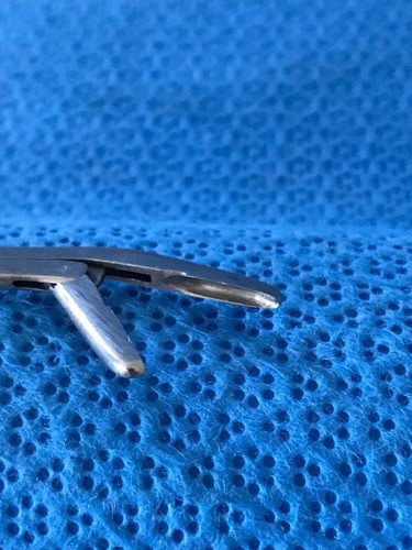 Codman 53-1196 2mmX10mm Up Cushing Intervertebral Disc Rongeur - Picture 9 of 11