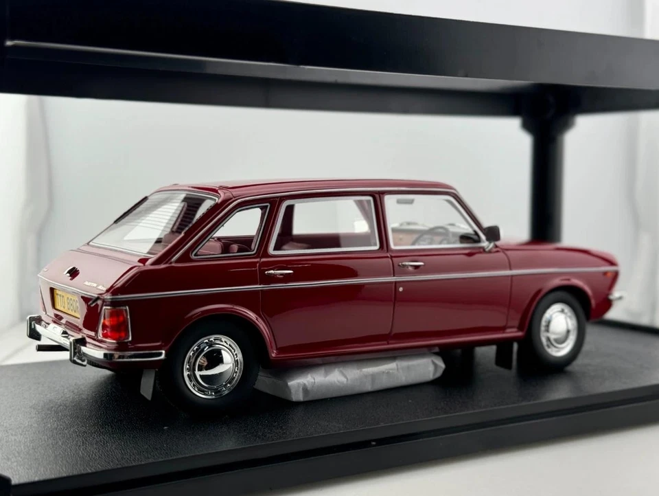 Cult Models 1:18 Scale Austin Maxi carmine 1971-1979 Red Resin Model Car - Image 4 of 4