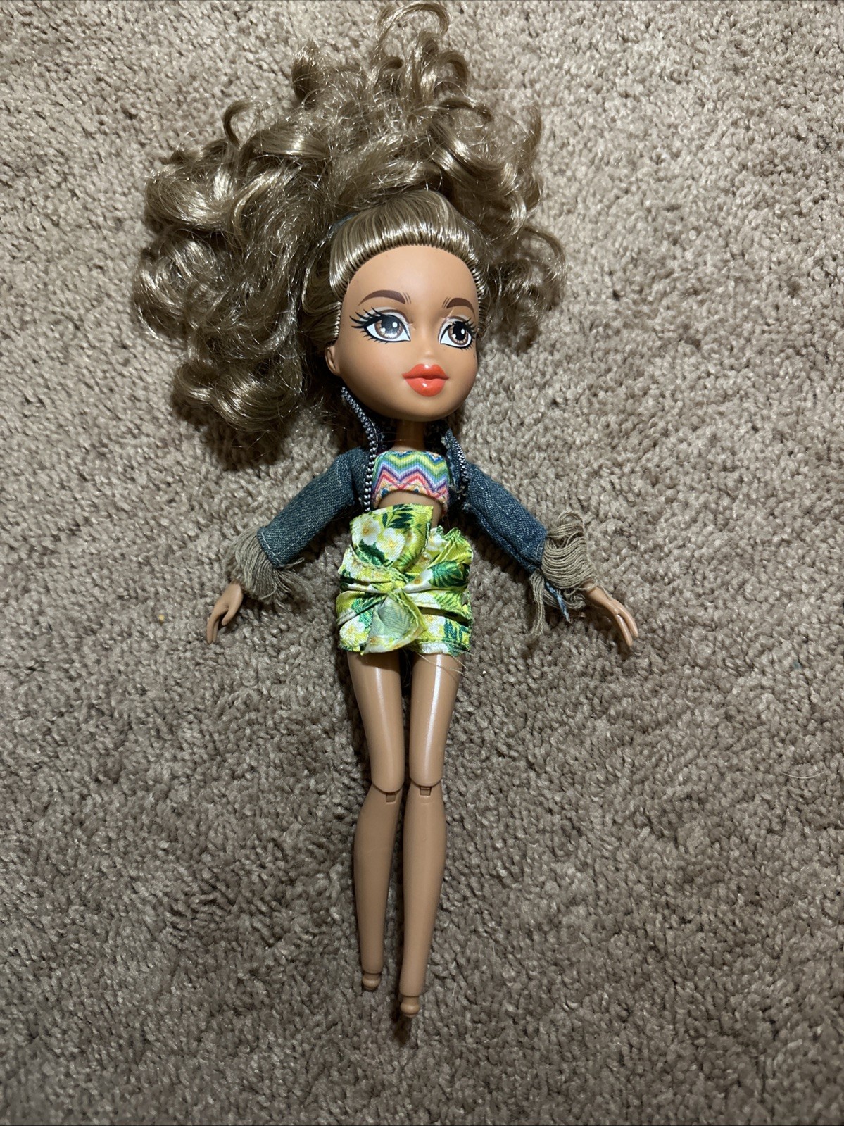 BRATZ Study Abroad Yasmin Doll Brazil Edition MGA 2015 No Feet