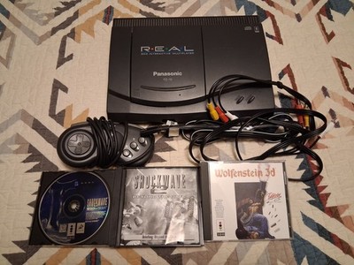 Panasonic 3DO FZ-10 NTSC Console & Controller w/ Shockwave 2