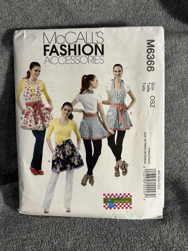 McCalls 6366 Sewing Pattern Flared Full & Half Aprons Misses Sizes Sm-XL UNCUT