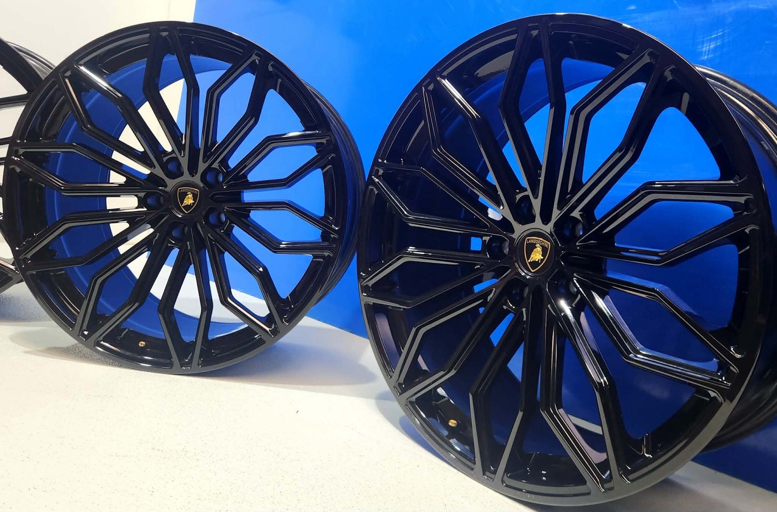 23”  Lamborghini Urus SE Factory OEM Black Wheels Rims Galanthus Performante