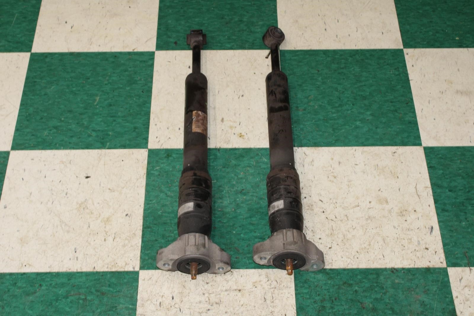 Maserati Ghibli 2014-2019 Rear Right Shock absorbers Pair