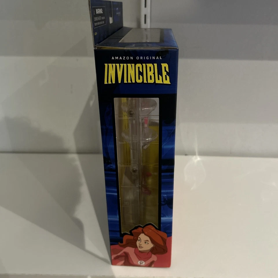 Figura Diamond Select Toys Amazon Original Invincible Atom Eve Nueva Precintada Foto 4 de 4