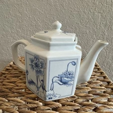 Teapot Blue Lotus Flowers White Hexagon Toscany Collection Vintage EUC