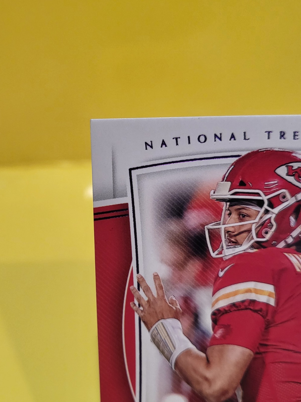 2019 PANINI NATIONAL TREASURES PATRICK MAHOMES II PURPLE 34/50 # 8 BEAUT-CARD view 4