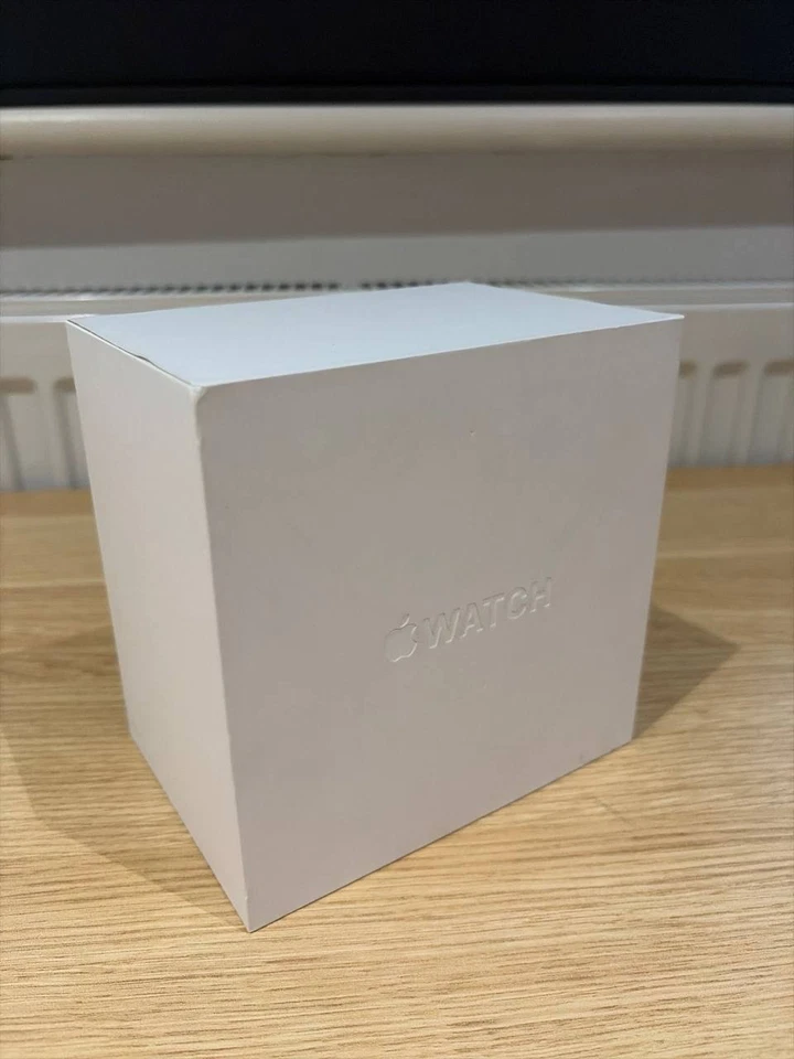 Apple Watch (1st generation), photo 2 of 5