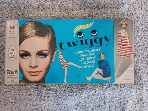Complete Vintage 1967 Twiggy Milton Bradley Board Game Excellent condition