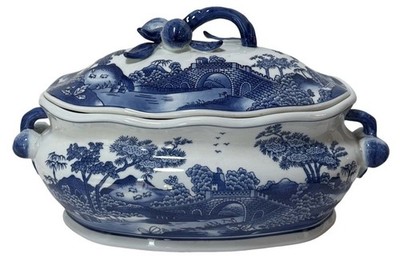 Bombay Co Blue Willow Covered Dish Oval Chinoiserie Serving Bowl Porcelain EUC