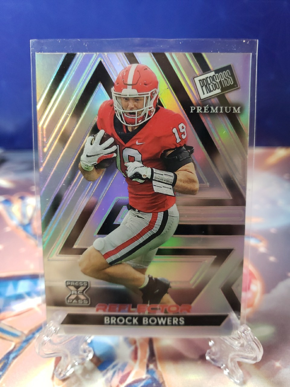 Brock Bowers Leaf Press Pass Premium #105 Base