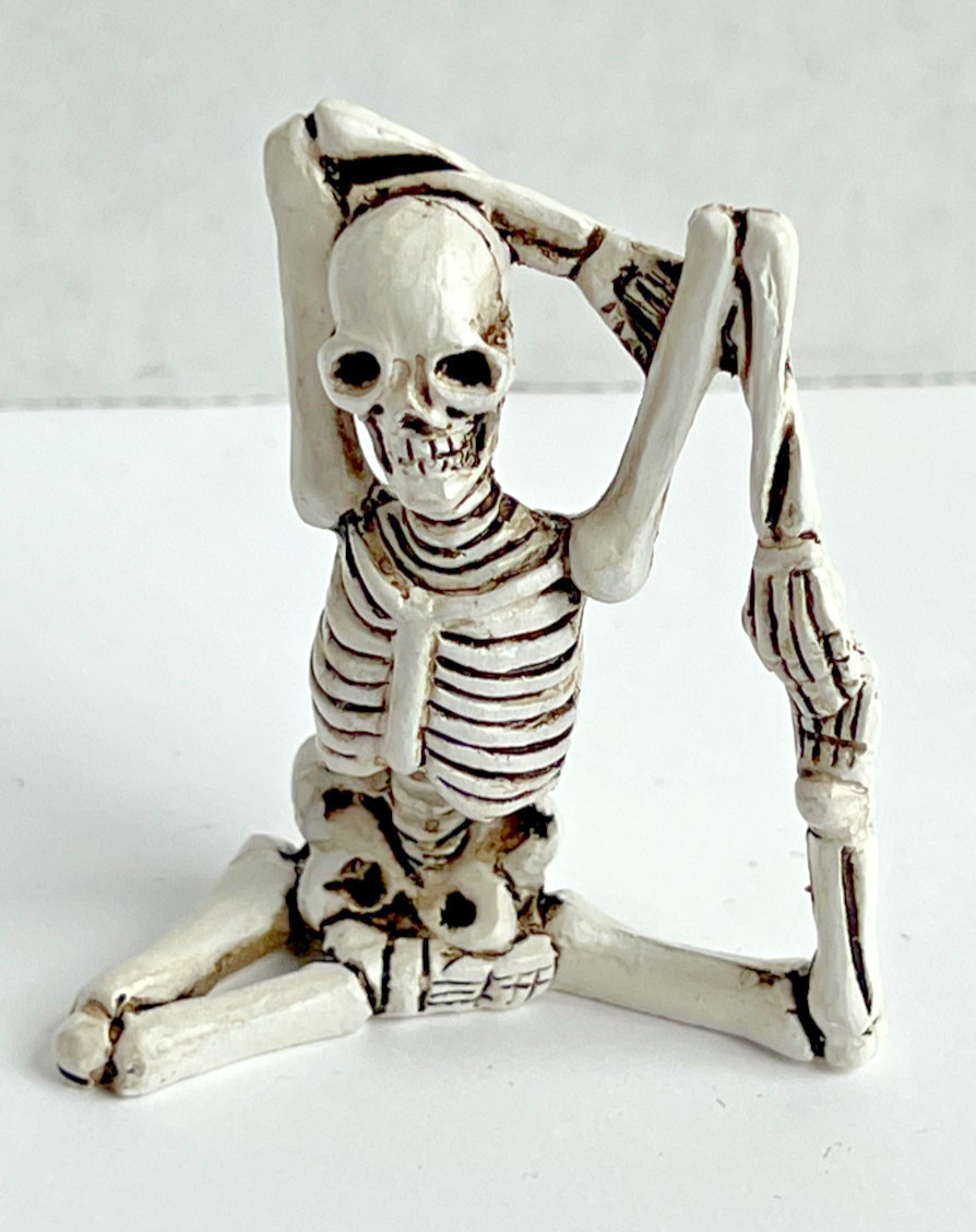 Creative Co-Op Set of 2 Yoga Skeleton Figurines