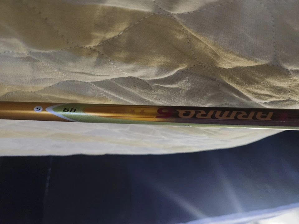 Palos de golf Honma Beres Is-02 AW 4 ESTRELLAS ARMRQ S-FLEX WEDGE BAYAS Foto 3 de 3