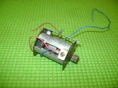 RICHARD CITROEN DS 19 TELEGUIDEE 1/18 MOTEUR D'ORIGINE - Photo 1/4
