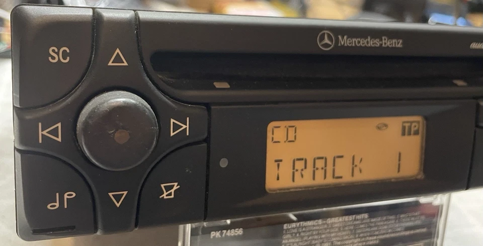 Mercedes Benz Audio 10 CD Car Radio R129 W124 W140 W210 Classic Car A1708200386 - Image 2 of 4